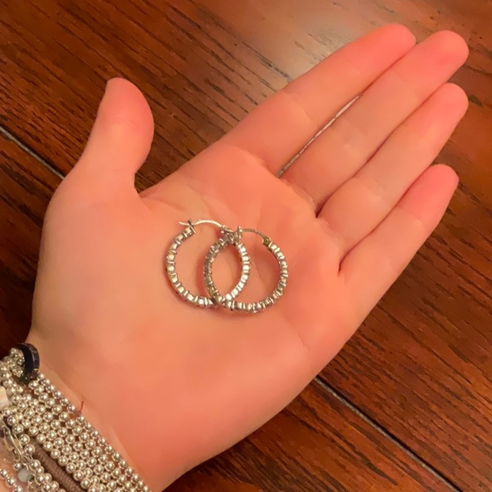 Silver hoops - Picture 5 of 5